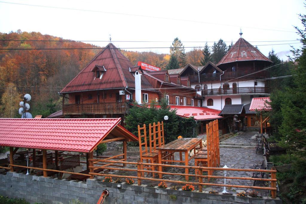 Pensiunea Cetate Balvanyos Bagian luar foto